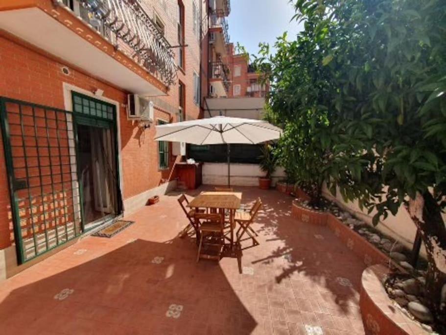 Bucaneve House Roma Bagian luar foto