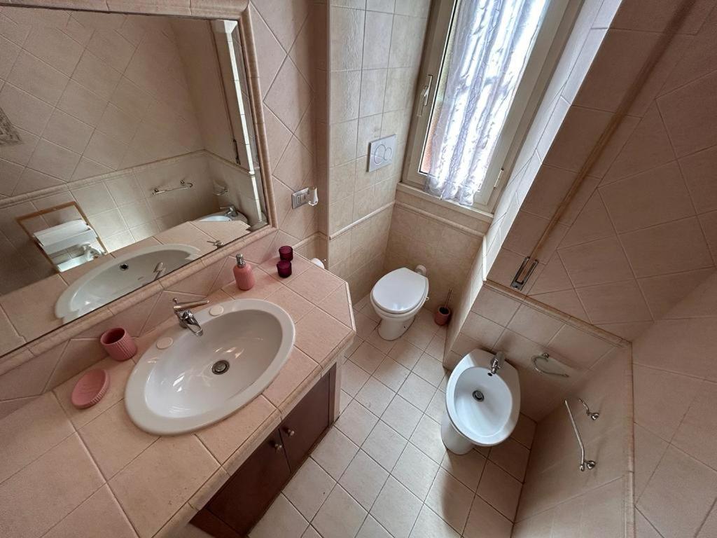 Bucaneve House Roma Bagian luar foto